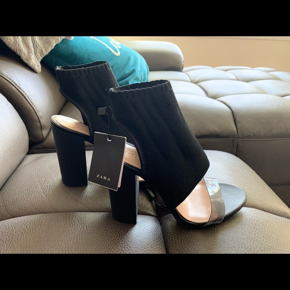 Zara ankle sandal fit size 7-7.5